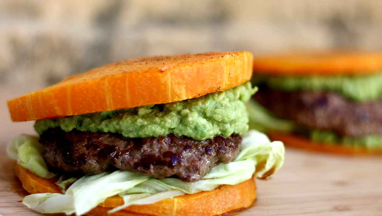 Burger mit Pommes: Der Klassiker geht auch gesund - Paleo360.de