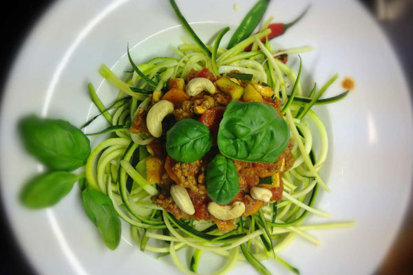 Zucchini-Spaghetti-Bolognese1