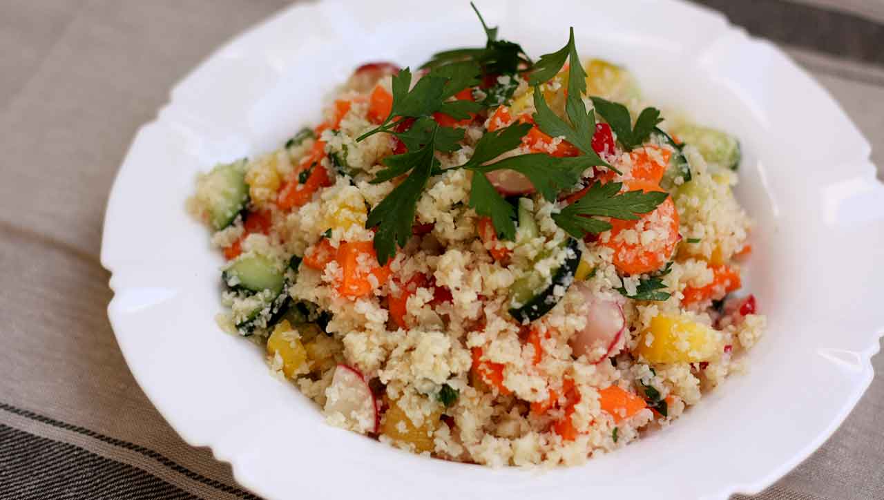 Bunter Blumenkohl Reissalat