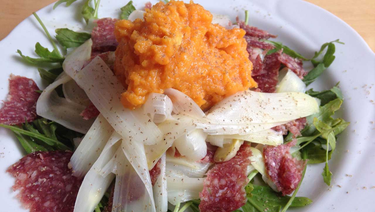 Gehobelter Salami Spargelsalat