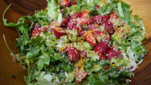 Sesam Erdbeer Salat