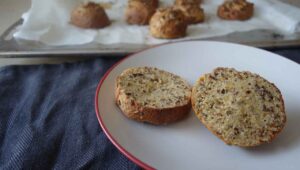 Paleo Brötchen aufgeschnitten