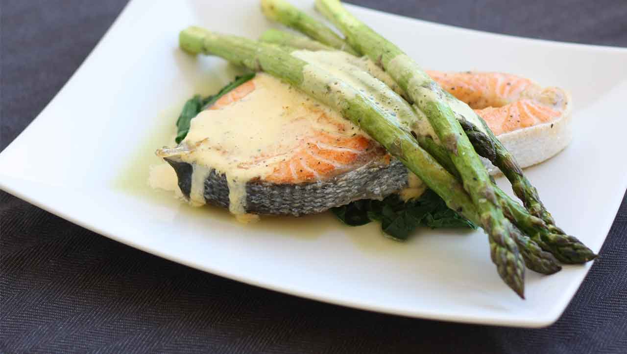 Lachs mit Sauce Béarnaise