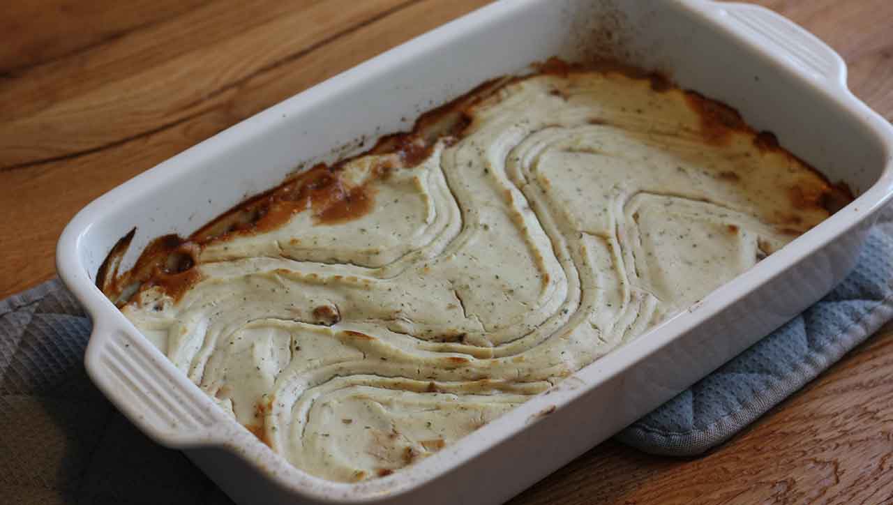 Herzhafter Auflauf mit cremiger Blumenkohl Schicht: Unser Shepherd's Pie