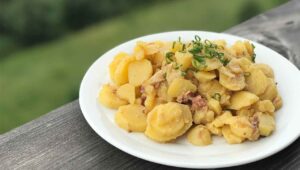 bayrischer kartoffelsalat mit speck