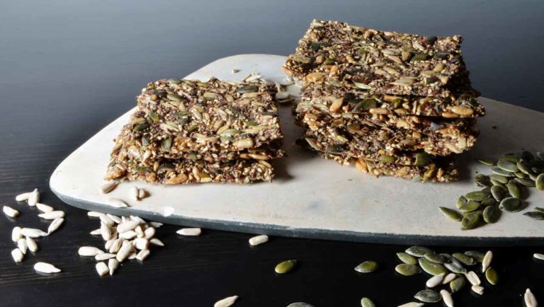Leichter Frühstücksgenuss: Knuspriges Knäckebrot - Paleo360.de
