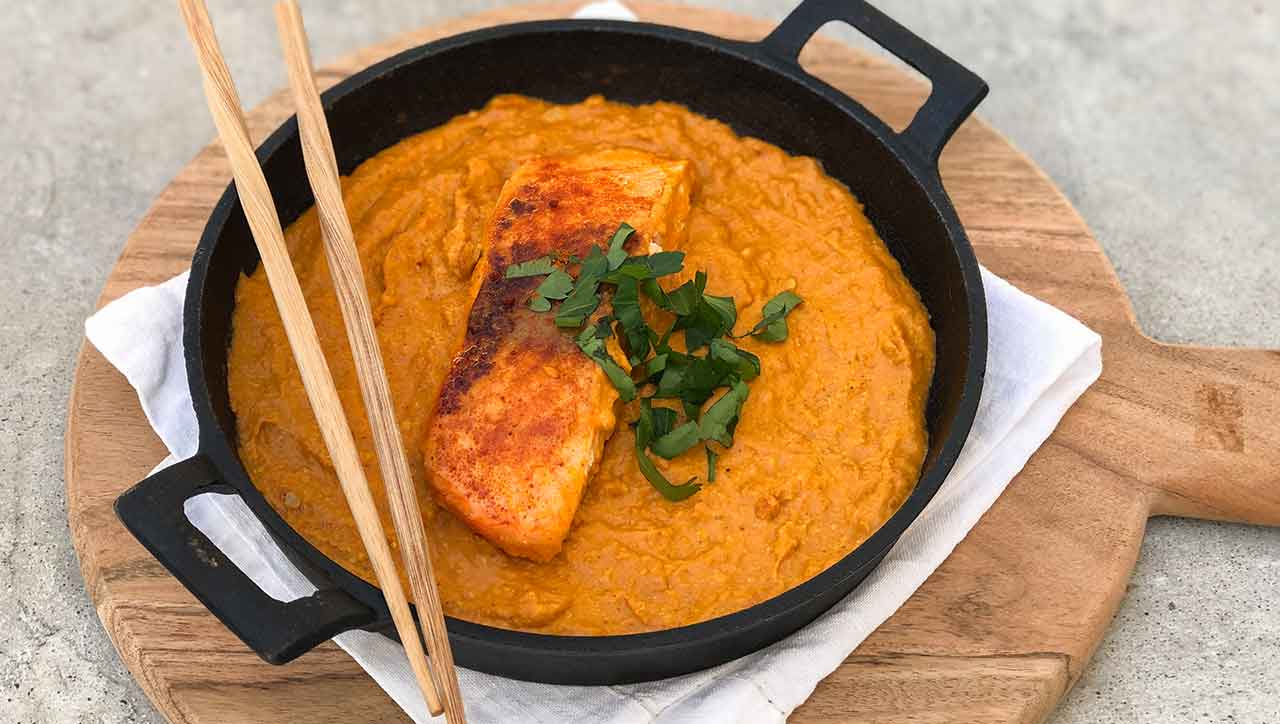 Cremige Sauce, raffinierte Gewürze: Das Lachs Curry überrascht