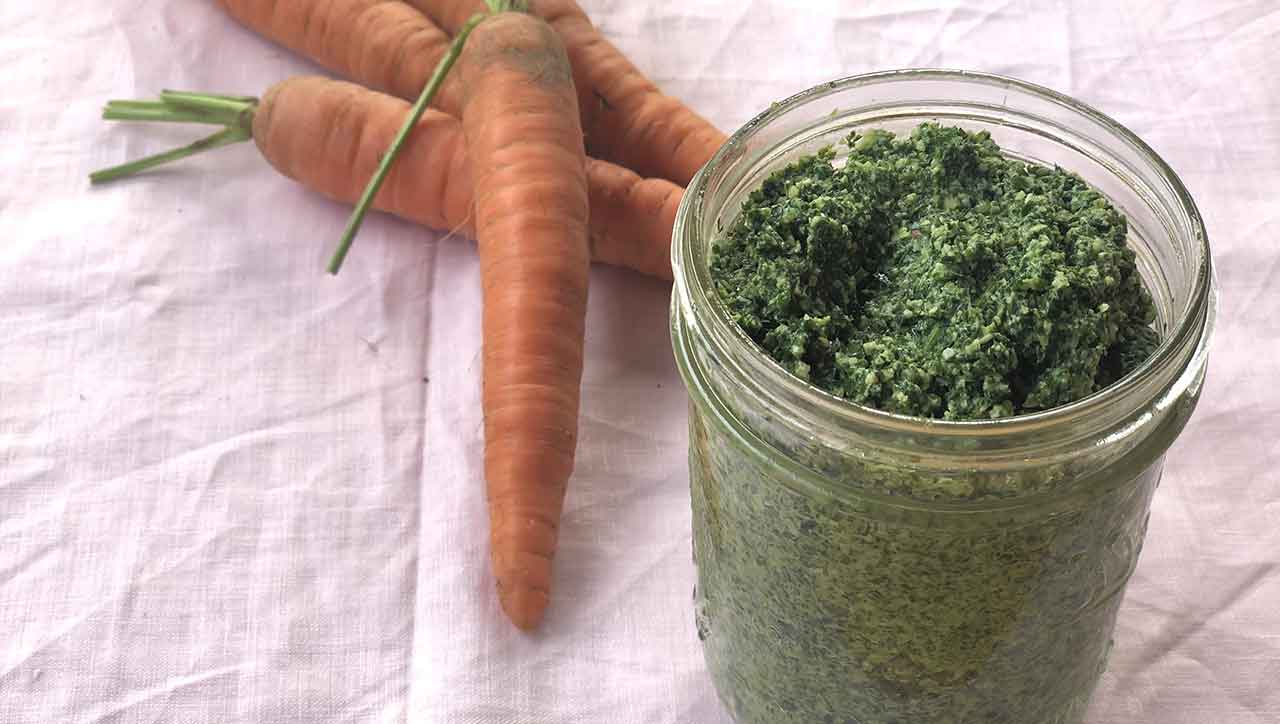 Was macht man eigentlich mit Karottengrün? Pesto!